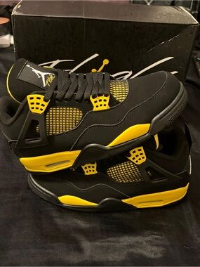 Nike Black and Yellow Retro Basketball Sneakers